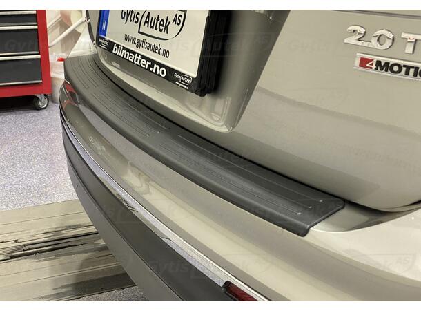 Stötfångarskydd. Plast VW Tiguan 2016-2023 