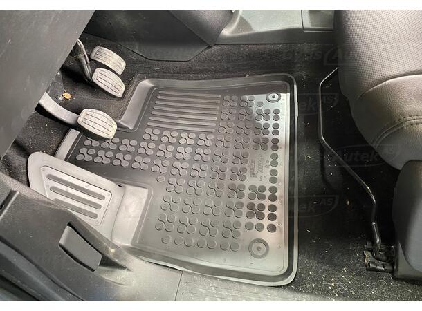 Bilmattor. Fram. Gummi Fiat Doblo 2023-> 