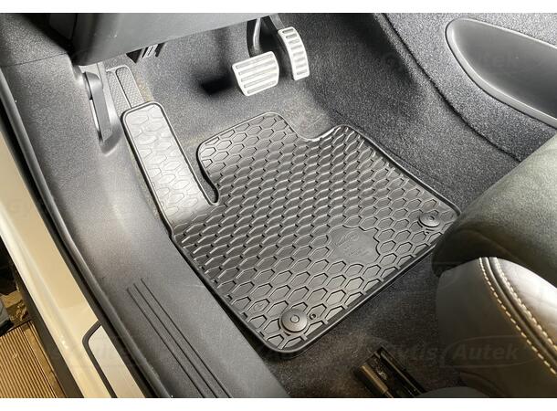 Bilmattor. Gummi Volvo XC40/EX40 2018-> 