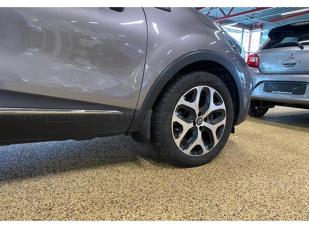 Stänkskydd. Fram och bak. Plast Renault Captur 2020-> 