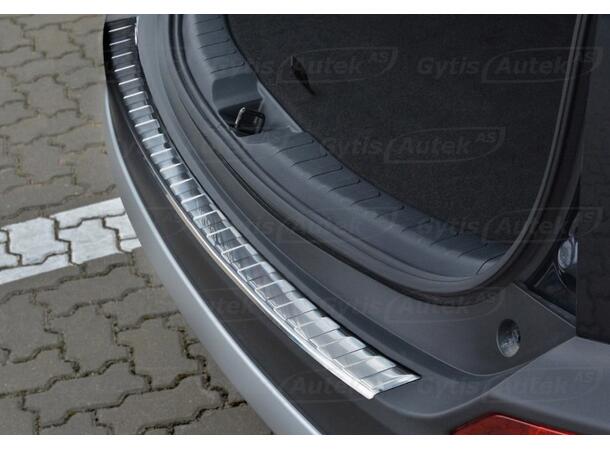 Stötfångarskydd / Lastskydd | Toyota RAV4 2013-2015 | gytek.se