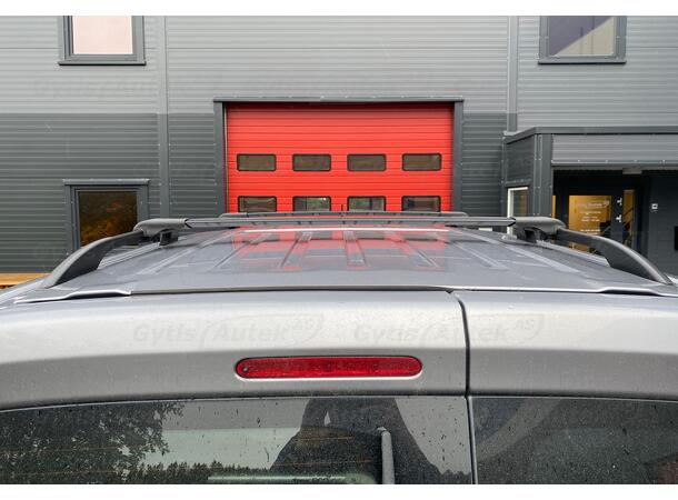 Takräcke. Wingcarrier. Svart Fiat Doblo 2023-> 