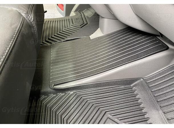 Bilmatta. TPE-gummi VW Crafter 2017-> 