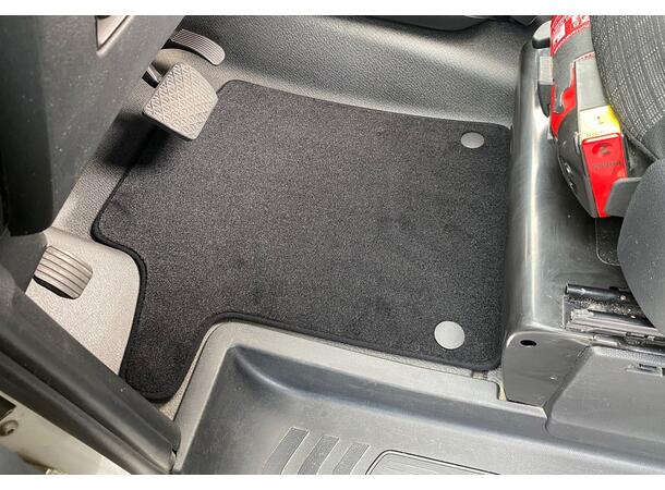 Bilmattor. 1. rad. Textil MB Vito W447 2015-> 
