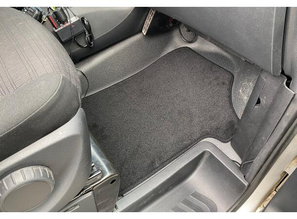 Bilmattor. 1. rad. Textil MB Vito W447 2015-> 