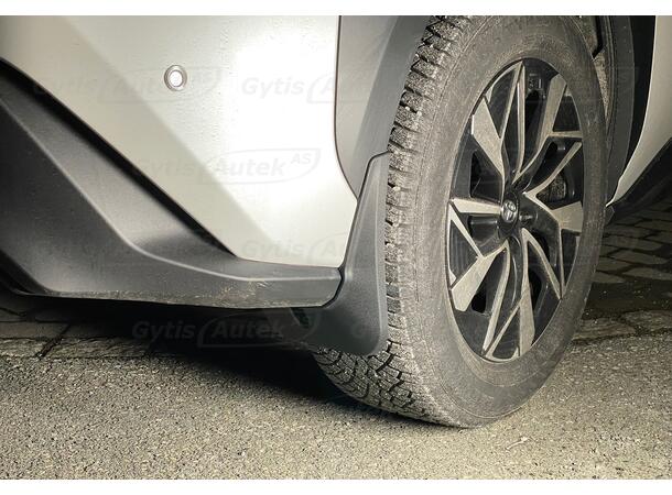Skvettlapper. Foran og bak. Plast Toyota bZ4X 2022-> 