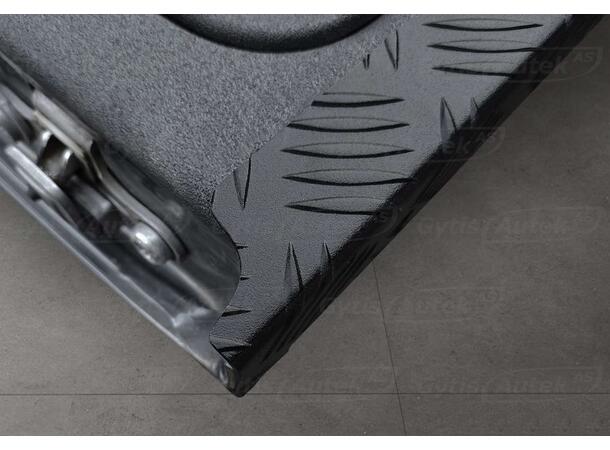 Flakkantsskydd. Aluminium VW Amarok 2010-2020 