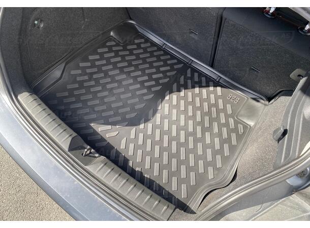 Bagagerumsmatta. Gummi BMW 1 ser. F20/F21 2011-2019 