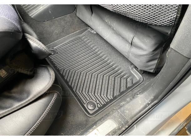 Bilmattor. Gummi Volvo V90 2016-2025 