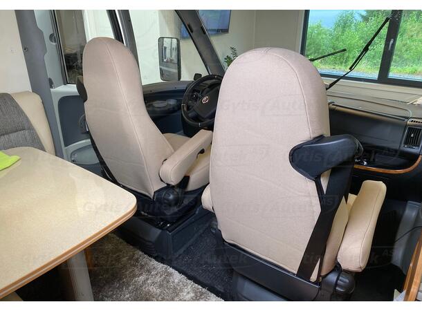 Husbil bilklädsel. Beige Eura Mobil Aguti GIS-Liner 