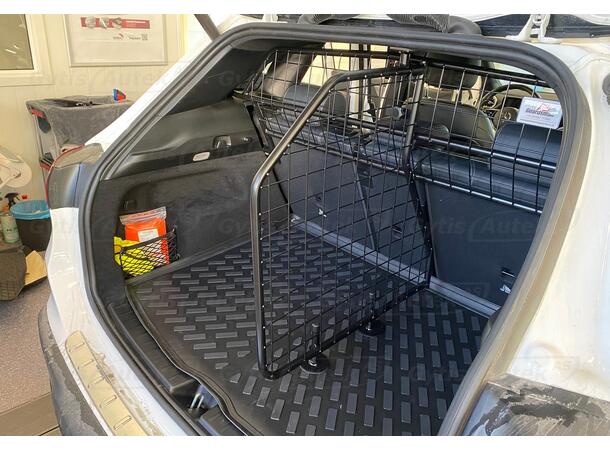 Hund-/Lastgaller med avdelare | MB GLA-Klasse H247 2020-> | gytek.se