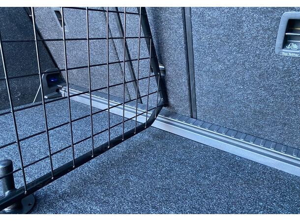 Hund-/Lastgaller med avdelare | Skoda Enyaq 2021-> | gytek.se