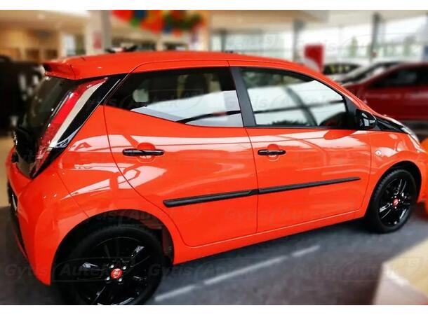 Sidolister. Plast Toyota Aygo 2014-2021 