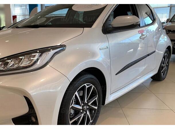 Sidolister. Plast Toyota Yaris 2020-> 