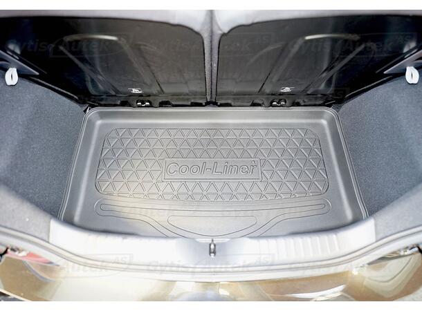 Bagagerumsmatta. Plast Toyota Aygo X 2022->Utan JBL Ljudsystem 