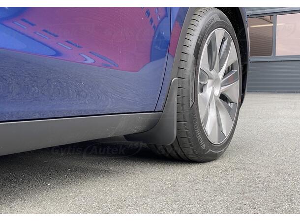 Skvettlapper | Tesla Model Y 2021-> | gytisautek.no