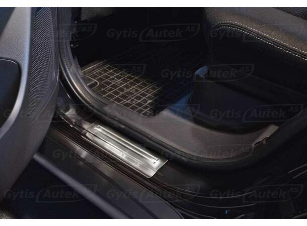 Instegsskydd till Mitsubishi Outlander 2013-2021 | gytek.se