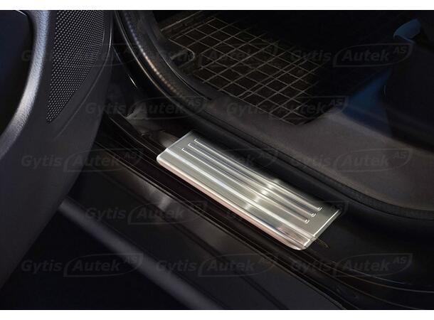 Instegsskydd till Mitsubishi Outlander 2013-2021 | gytek.se