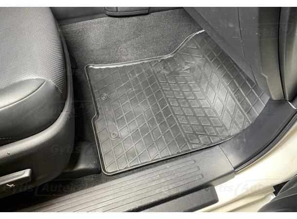 Gummimatter til Toyota Land Cruiser 150 | gytisautek.no