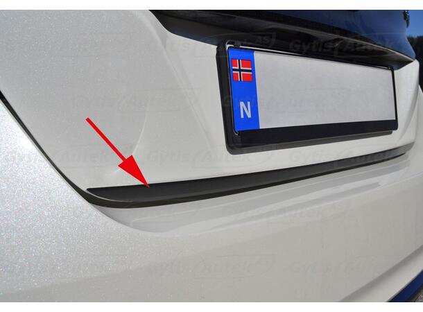 List för nederkant på bakläm. Mörk. Stål Nissan Leaf 2018-> 
