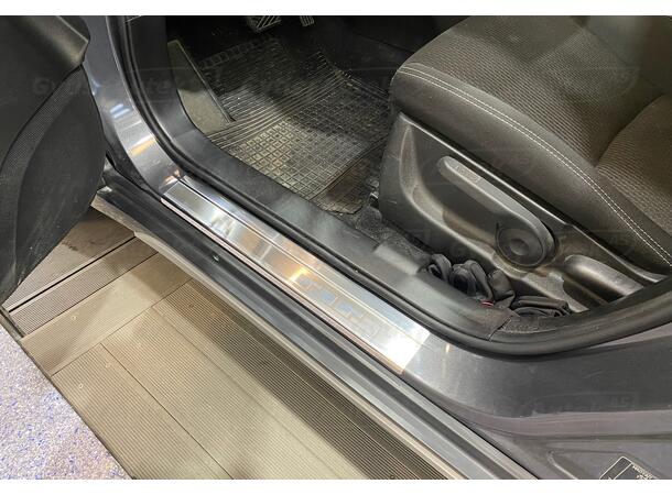 Instegsskydd till Suzuki SX4 S-Cross 2013-2021 | gytek.se
