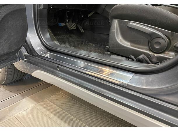 Instegsskydd till Suzuki SX4 S-Cross 2013-2021 | gytek.se