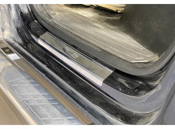 Instegsskydd till VW Amarok 2010-2020 | gytek.se