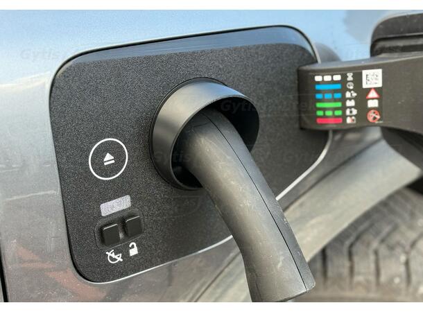 Laddlucka skydd. Plast Renault Scenic E-Tech 2024-> 