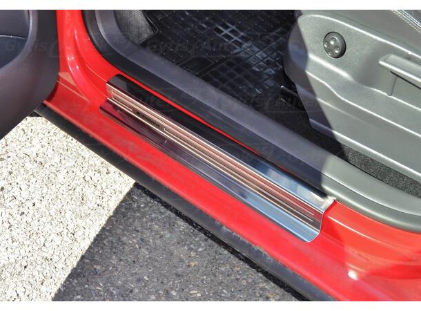 Instegsskydd till VW Golf Plus 2004-2014 | gytek.se
