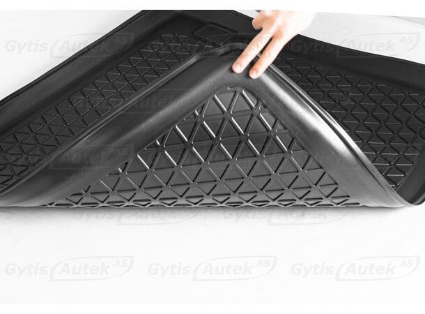 Bagagerumsmatta. Plast Ford Tourneo Connect 2024-> 5 säten 