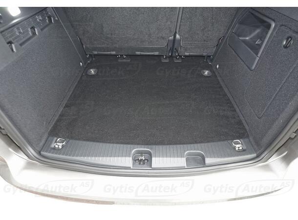 Bagagerumsmatta. Plast Ford Tourneo Connect 2024-> 5 säten 