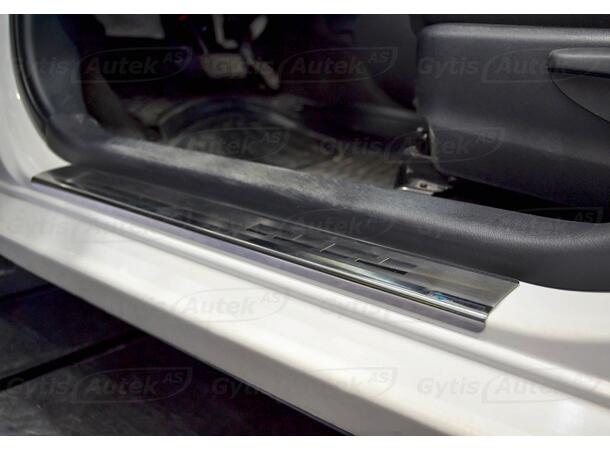 Instegsskydd till Toyota Yaris 2011-2014 | gytek.se