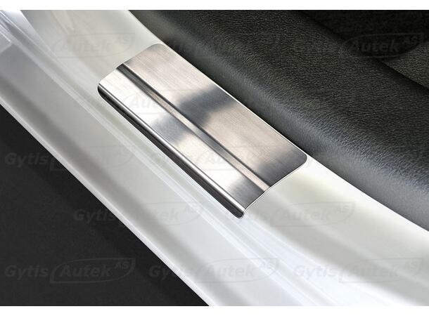 Innstigningslister i stål til Toyota Yaris 2014-2020 | gytisautek.no