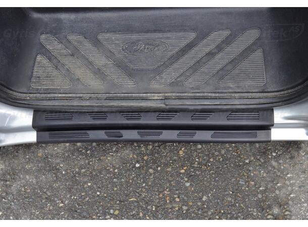 Instegsskydd till Ford Transit 2006-2013 | gytek.se