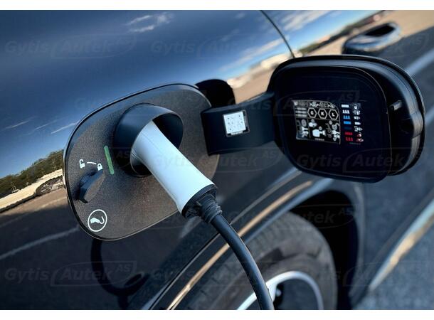 Laddlucka skydd. Plast MB GLC EQ X540 2026-> 