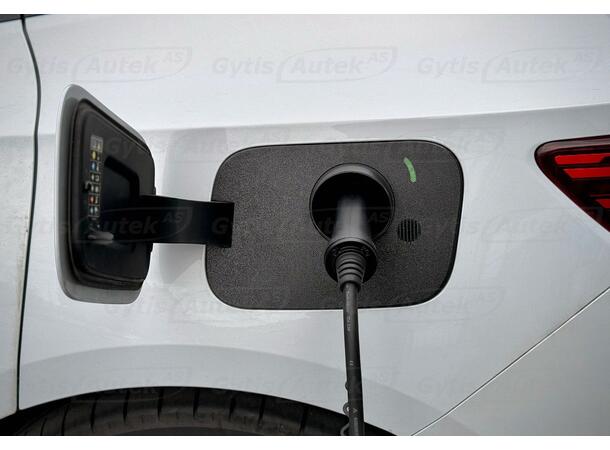 Laddlucka skydd. Plast Polestar 4 2024 -> 