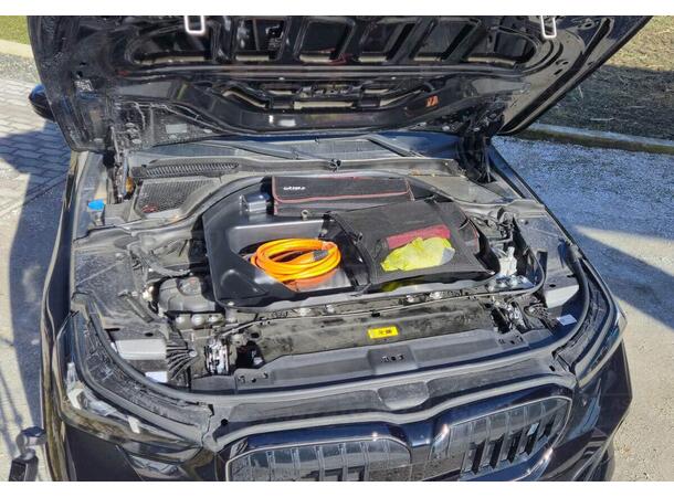 Frunk | BMW i5 G60/G61 2024-> | gytek.se