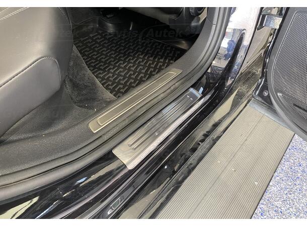 Innstigningslister i stål til Volkswagen Passat B8 | gytisautek.no