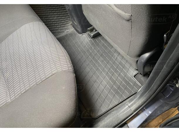 Bilmattor till Toyota Avensis 2009-2018 | gytek.se