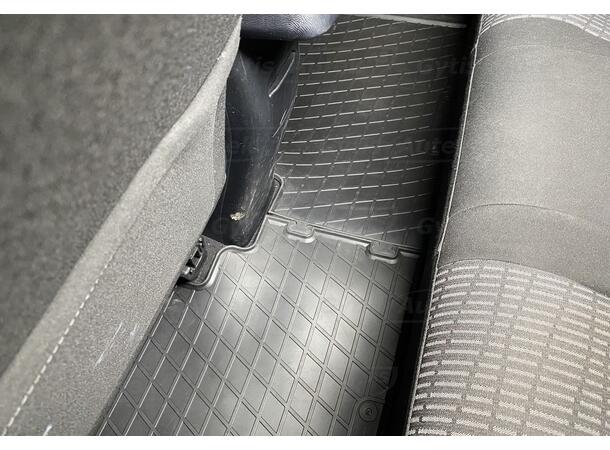 Bilmattor till Toyota Avensis 2009-2018 | gytek.se