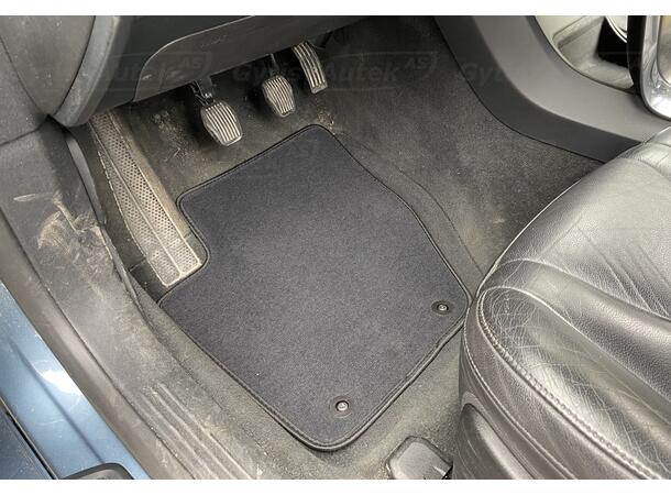 Gulvmatter i stoff til Volvo V40 2012-2019 | gytisautek.no