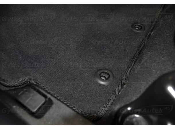 Gulvmatter i stoff til Toyota Yaris 2014-2020 | gytisautek.no