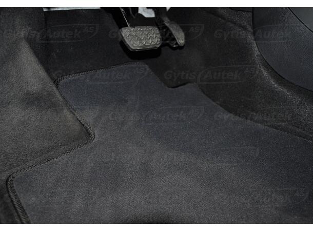 Gulvmatter i stoff til Toyota Yaris 2014-2020 | gytisautek.no