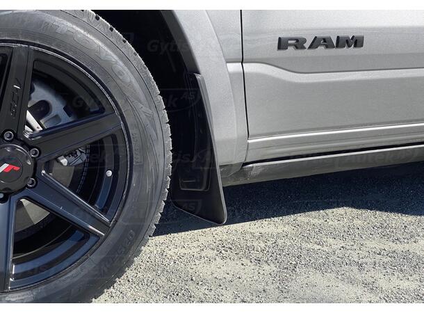 Stänkskydd till Dodge RAM 2019-> | gytek.se