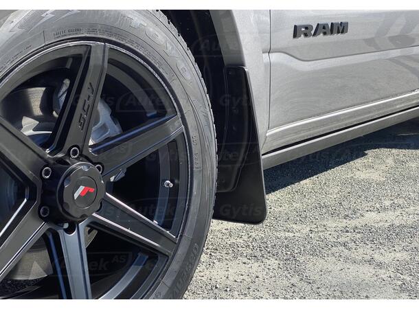 Stänkskydd till Dodge RAM 2019-> | gytek.se