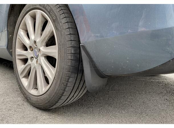 Stänkskydd till Volvo V40 2012-2019 | gytek.se
