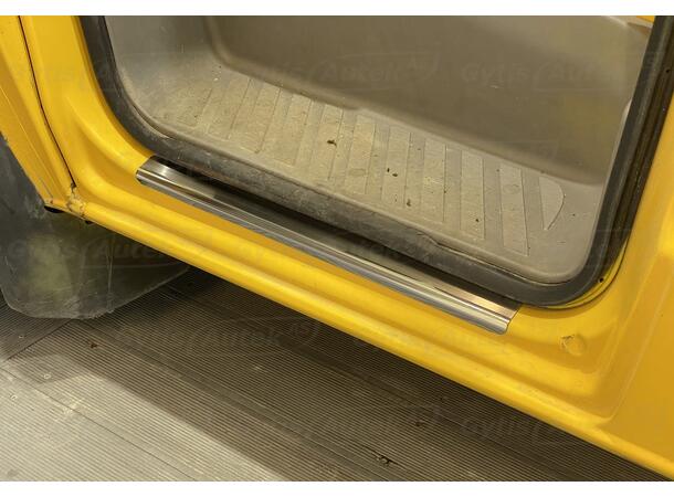 Instegsskydd till VW Crafter 2006-2011 | gytek.se