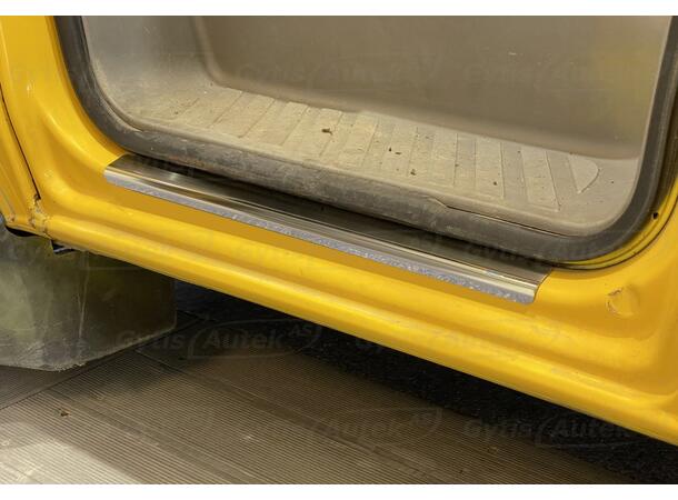 Instegsskydd till VW Crafter 2006-2011 | gytek.se