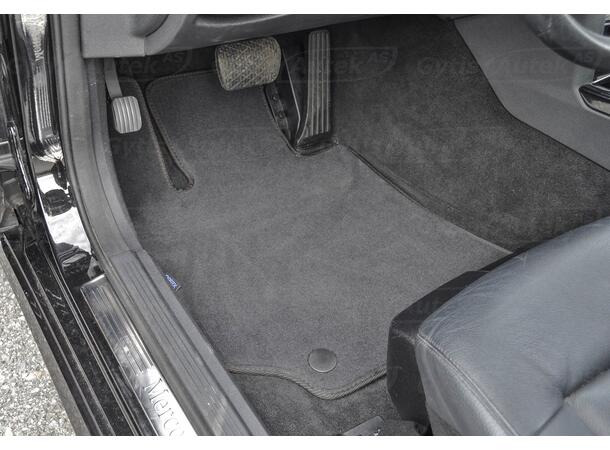 Gulvmatter i stoff til MB CLS-Klasse W218 2011-2018 | gytisautek.no