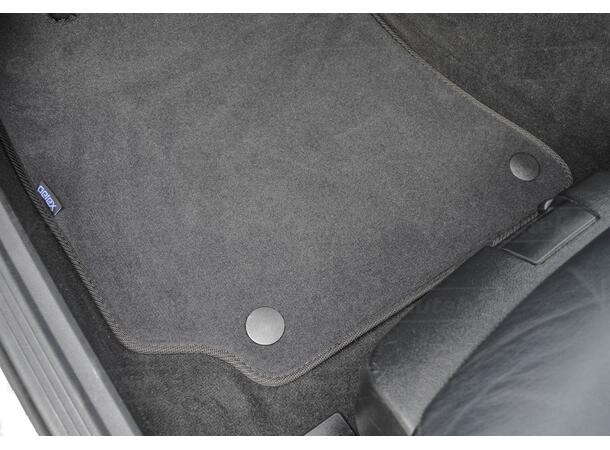 Gulvmatter i stoff til MB CLS-Klasse W218 2011-2018 | gytisautek.no